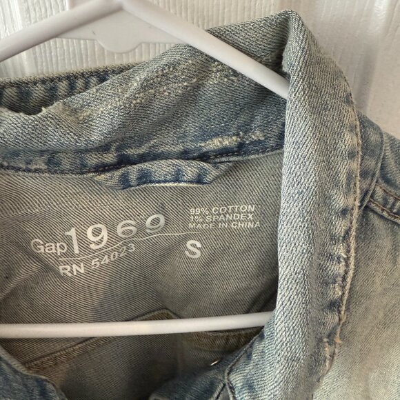 Gap 1969 Distressed Denim Jacket - Picture 2 of 5